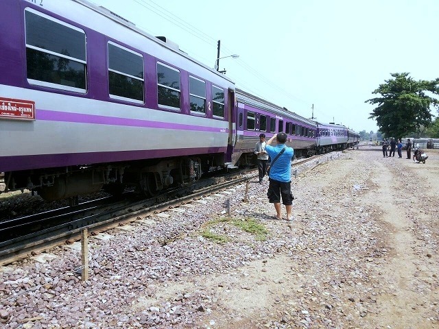 チェンマイ駅で脱線の旅客列車　同日中にバンコクへ