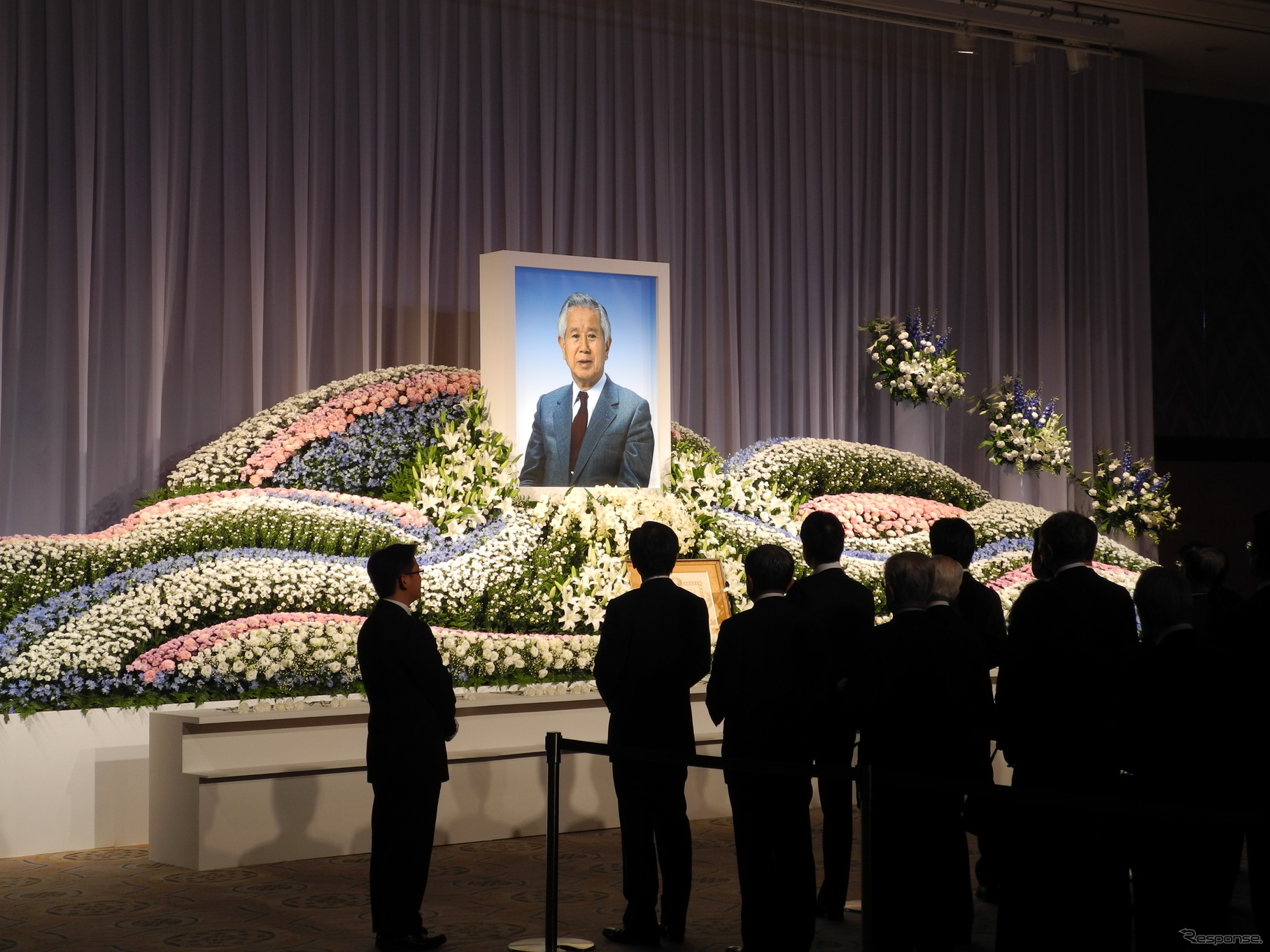 マツダの山崎芳樹元社長の「お別れの会」の様子