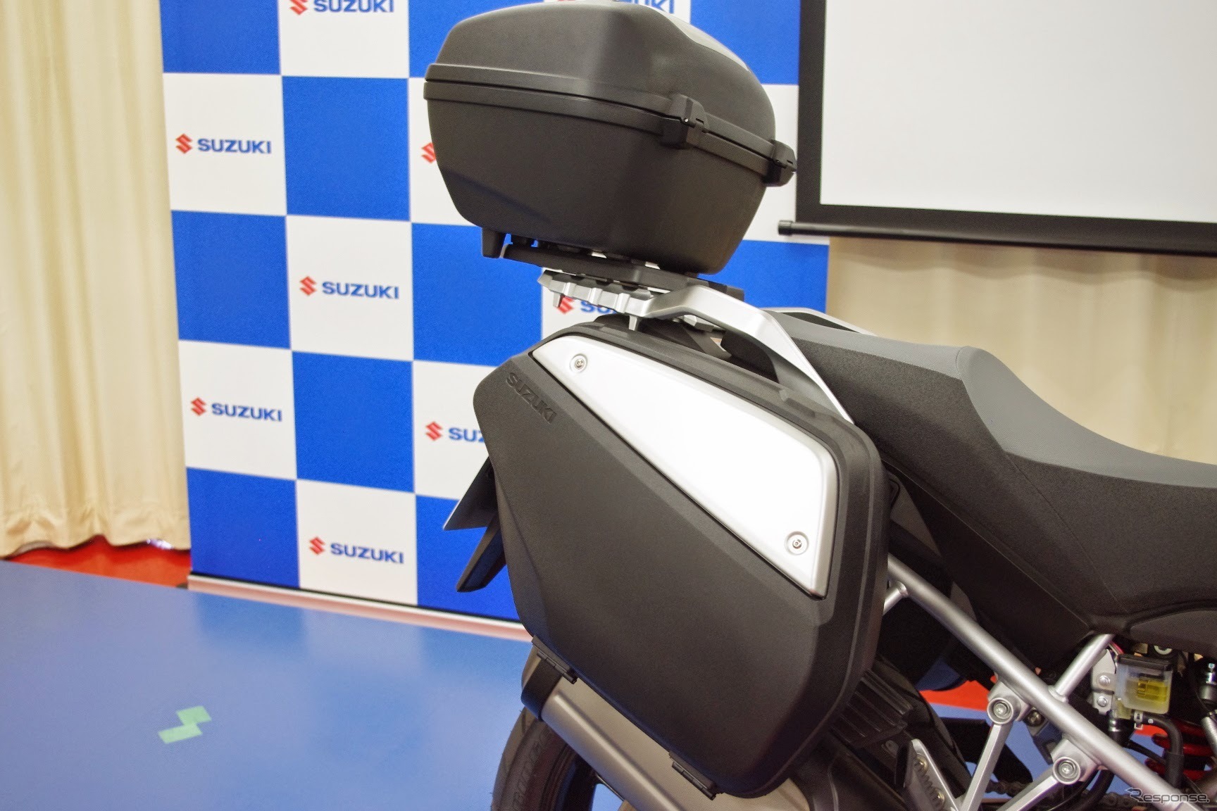 スズキ Vストローム1000 ABS