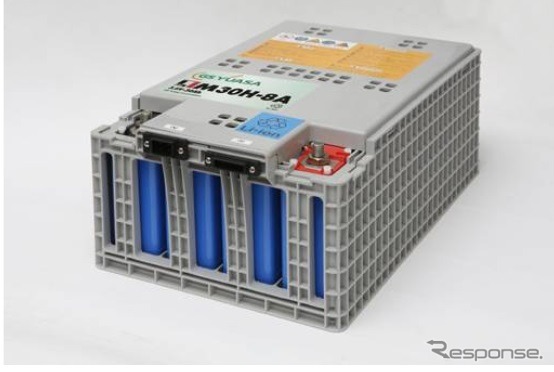 GSユアサの産業用リチウムイオン電池モジュール「LIM30H-8A」。大電流での安定した充放電性能を実現したという。