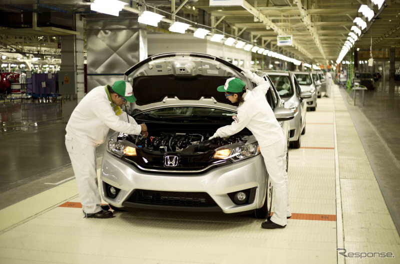 自動車工場（参考画像）