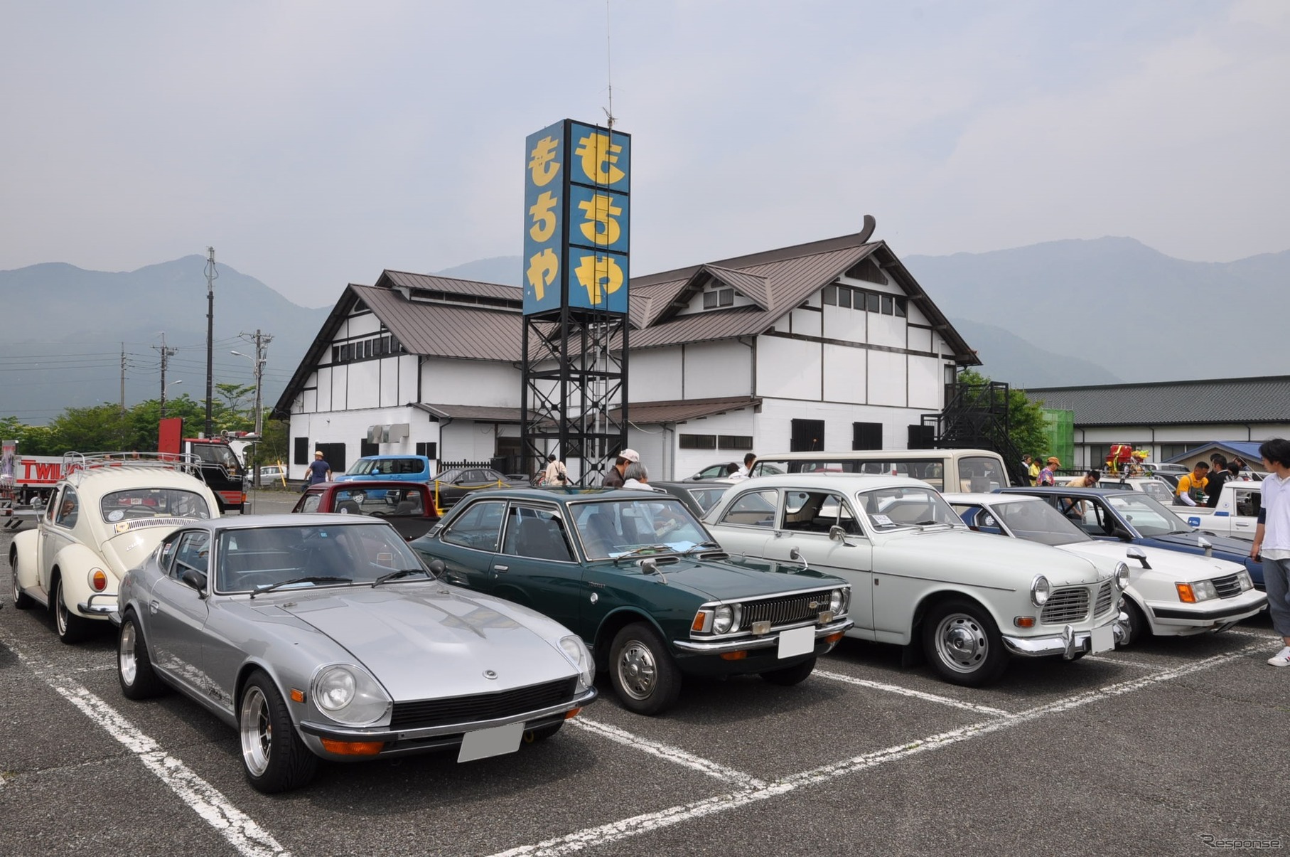 「よ！懐かしい車」クラシックカー130台が朝霧高原に集合