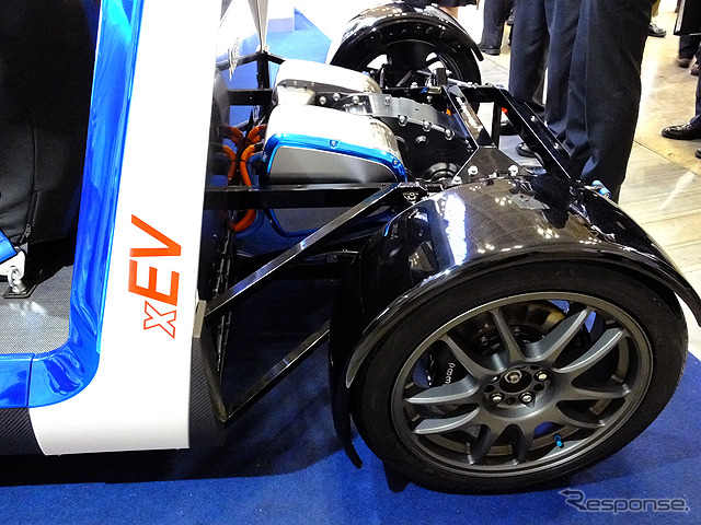 三菱電機『xEV』　リア