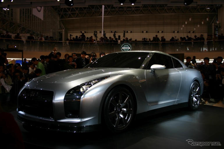 【東京モーターショー05】ゴーン社長「GT-R 発売までわずか2年」