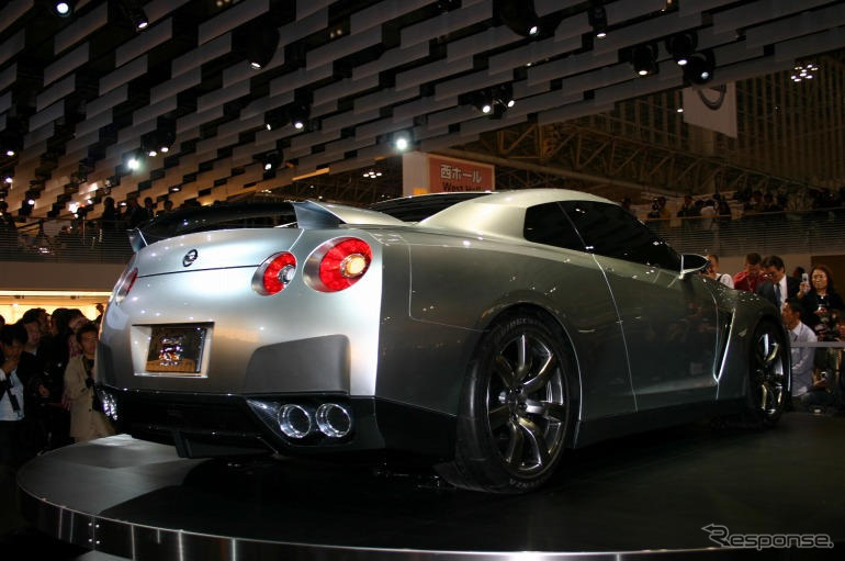 【東京モーターショー05】ゴーン社長「GT-R 発売までわずか2年」