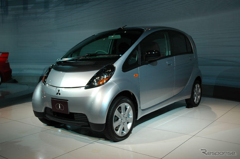 【東京モーターショー05】三菱、相次ぐ新型車で復活アピール