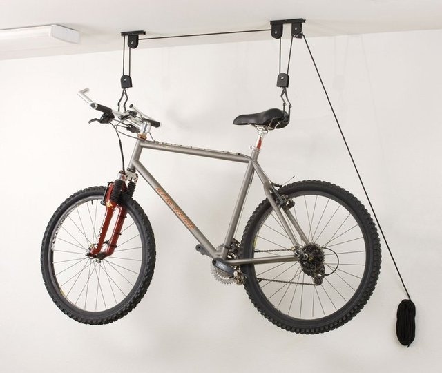 シーリングマウンテッドバイクリフト