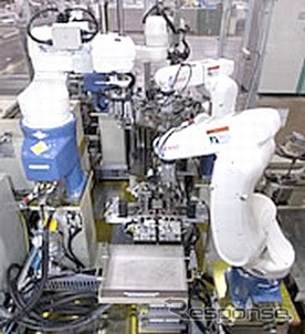IC工場で運搬作業等を行うモービルロボット