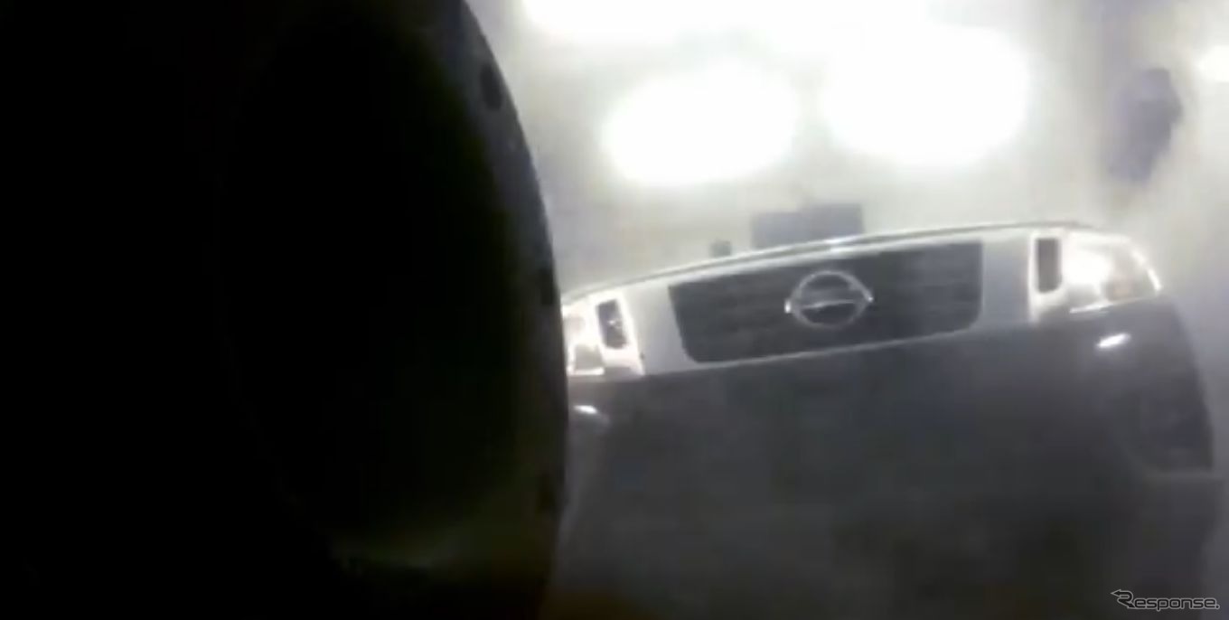 日産の新型ピックアップトラックの予告イメージ