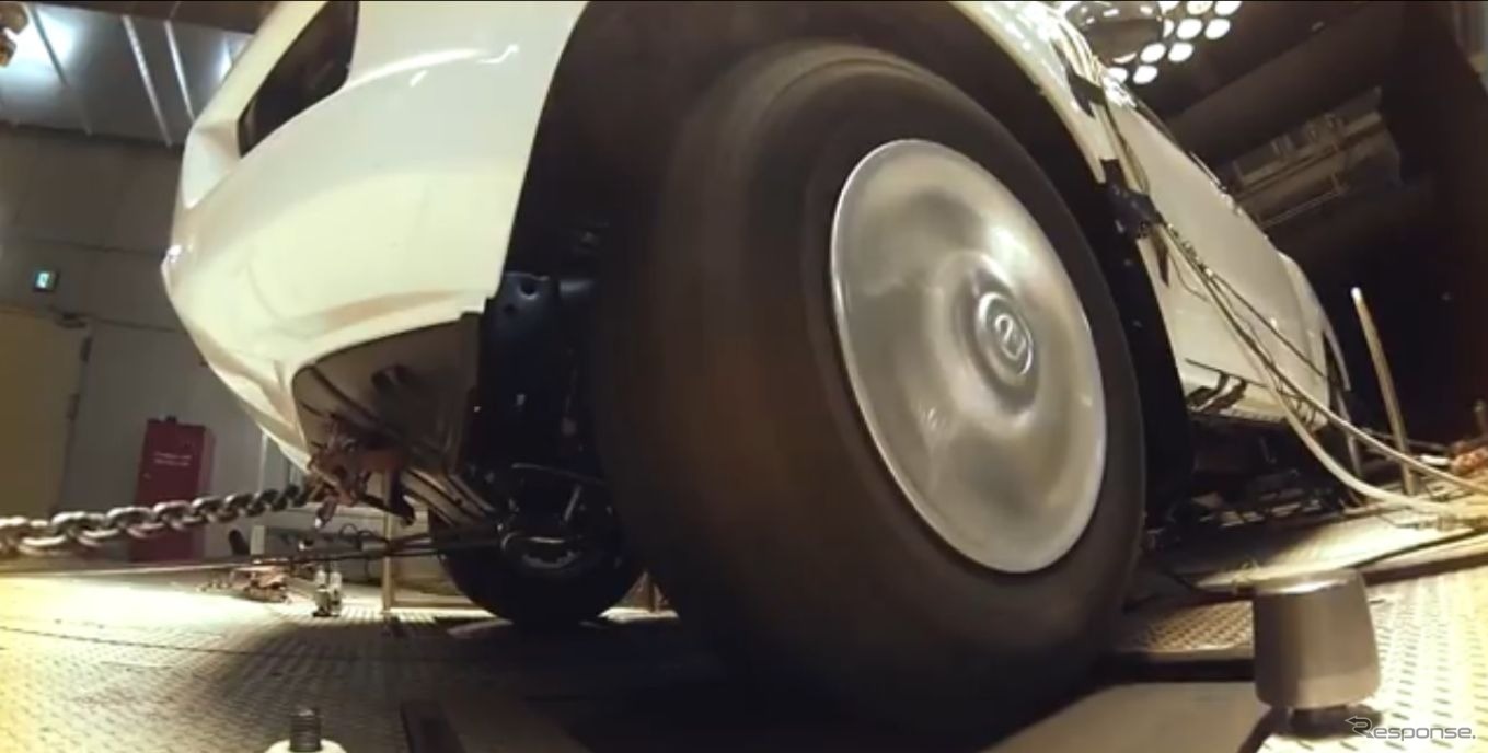 日産の新型ピックアップトラックの予告イメージ