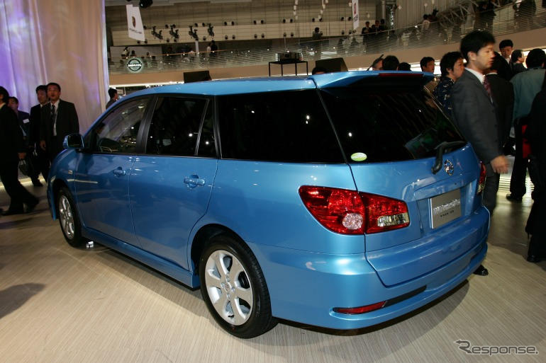 【東京モーターショー05】写真蔵…日産 ウイングロード 新型、発売直前
