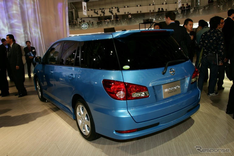 【東京モーターショー05】写真蔵…日産 ウイングロード 新型、発売直前