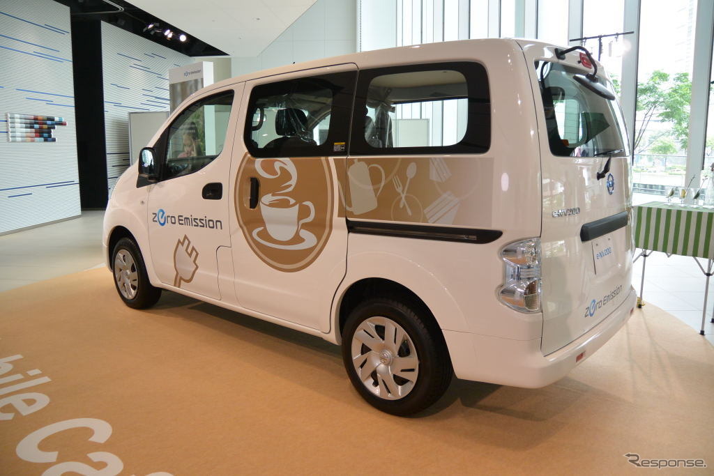 日産自動車 e-NV200 発表会