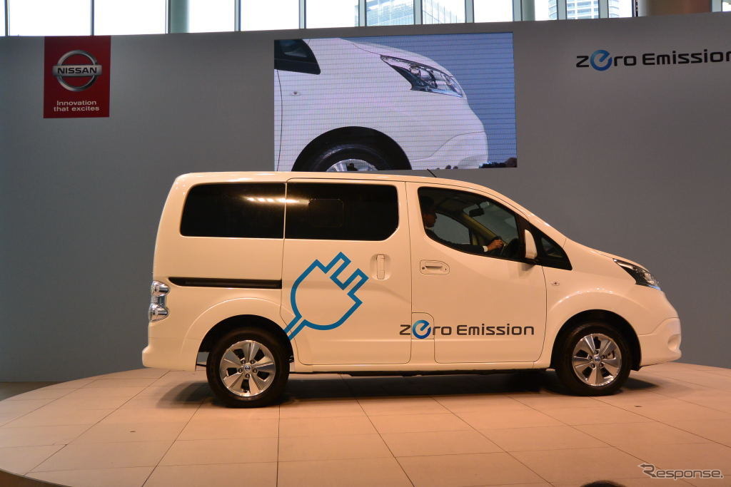 日産自動車 e-NV200 発表会