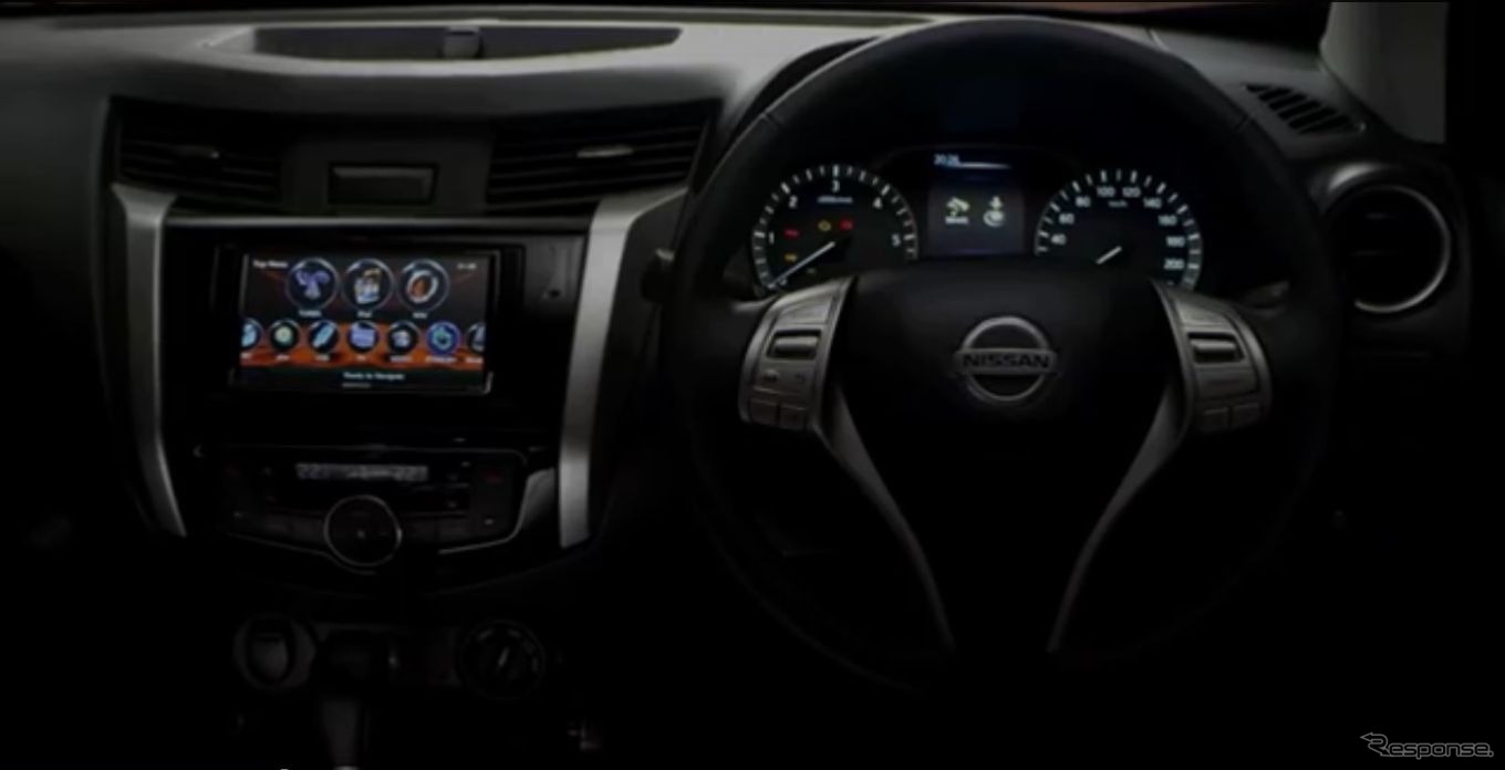 日産の新型ピックアップトラックのインテリア