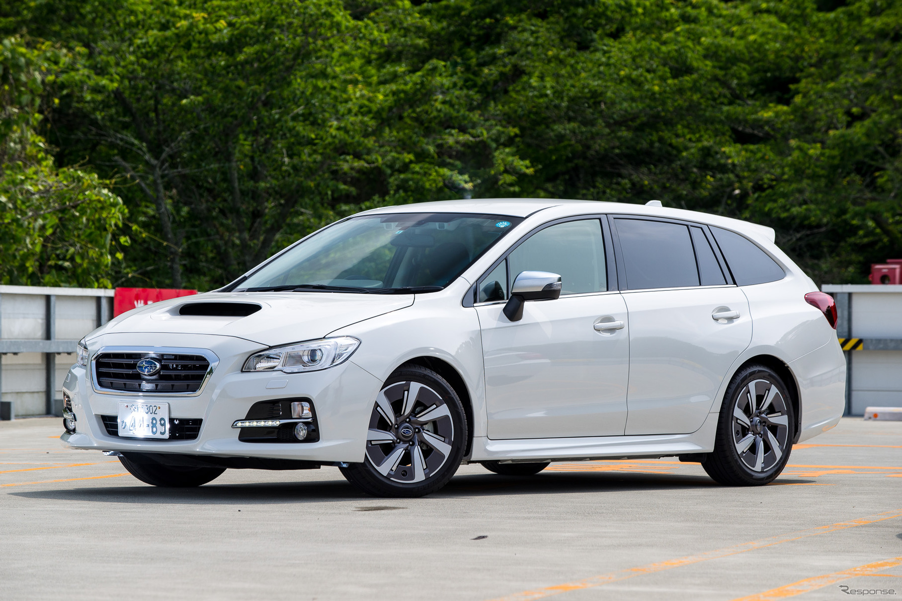 スバル レヴォーグ 1.6GT