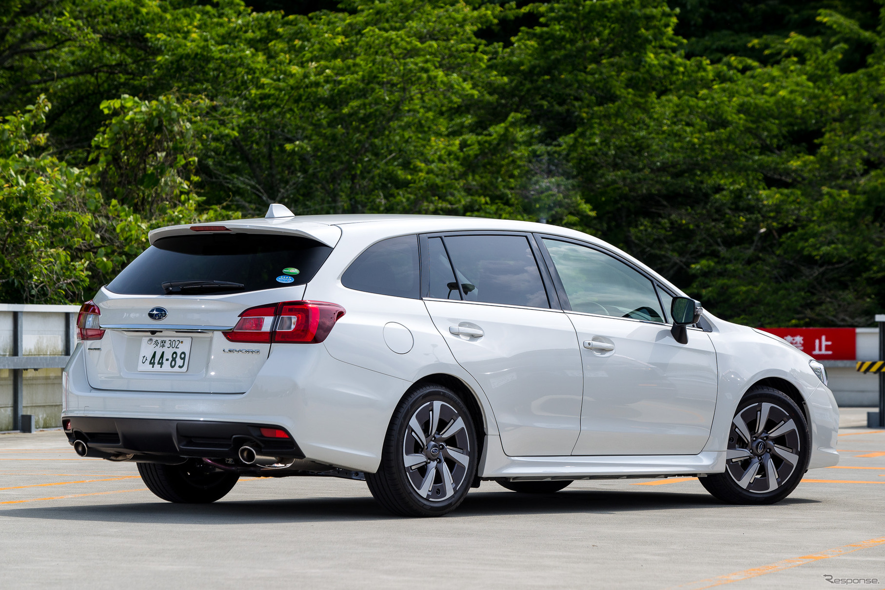 スバル レヴォーグ 1.6GT