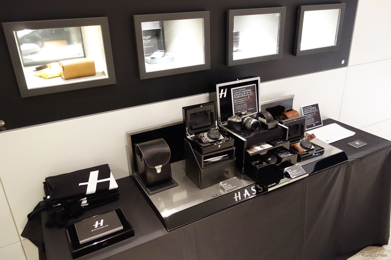 Hasselblad社カメラの特別展示（アストンマーティン赤坂）