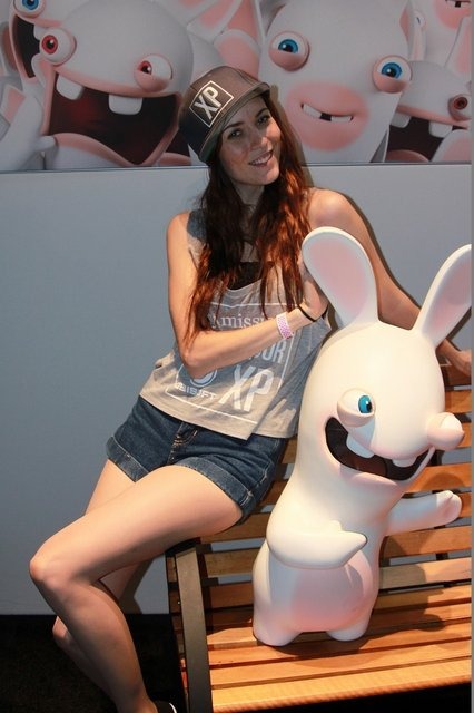 【E3 2014】続・会場で見つけたコンパニオンのお姉さまたち