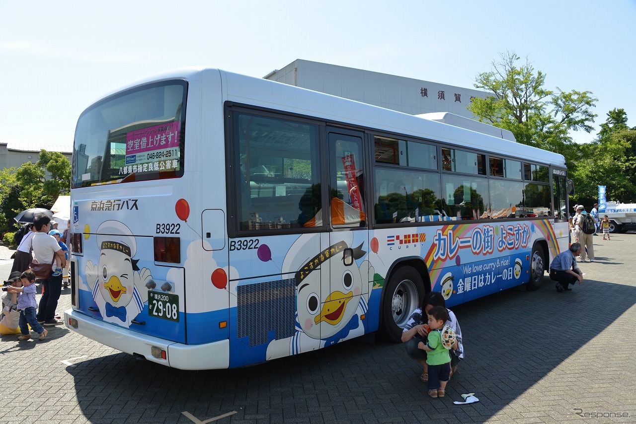6月14日から始まった「よこすかYYのりものフェスタ2014」。海上自衛隊横須賀地方総監部は護衛艦や哨戒ヘリを公開した。