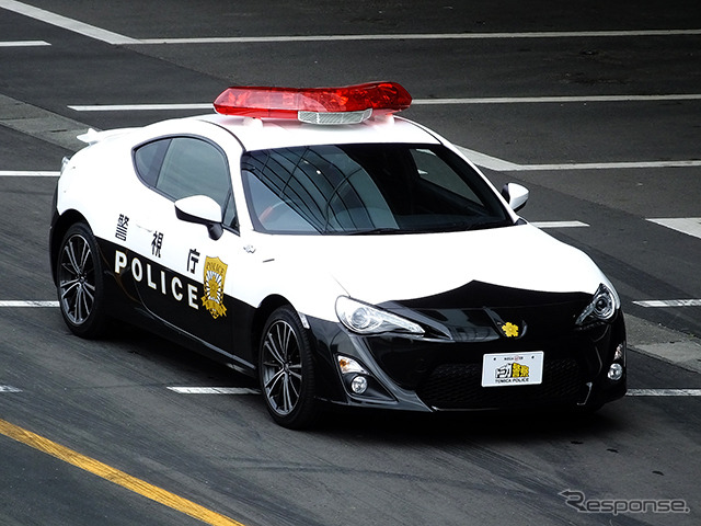 “警視庁ラッピング”の86パトカー。仕掛けたのはメガウェブとタカラトミー