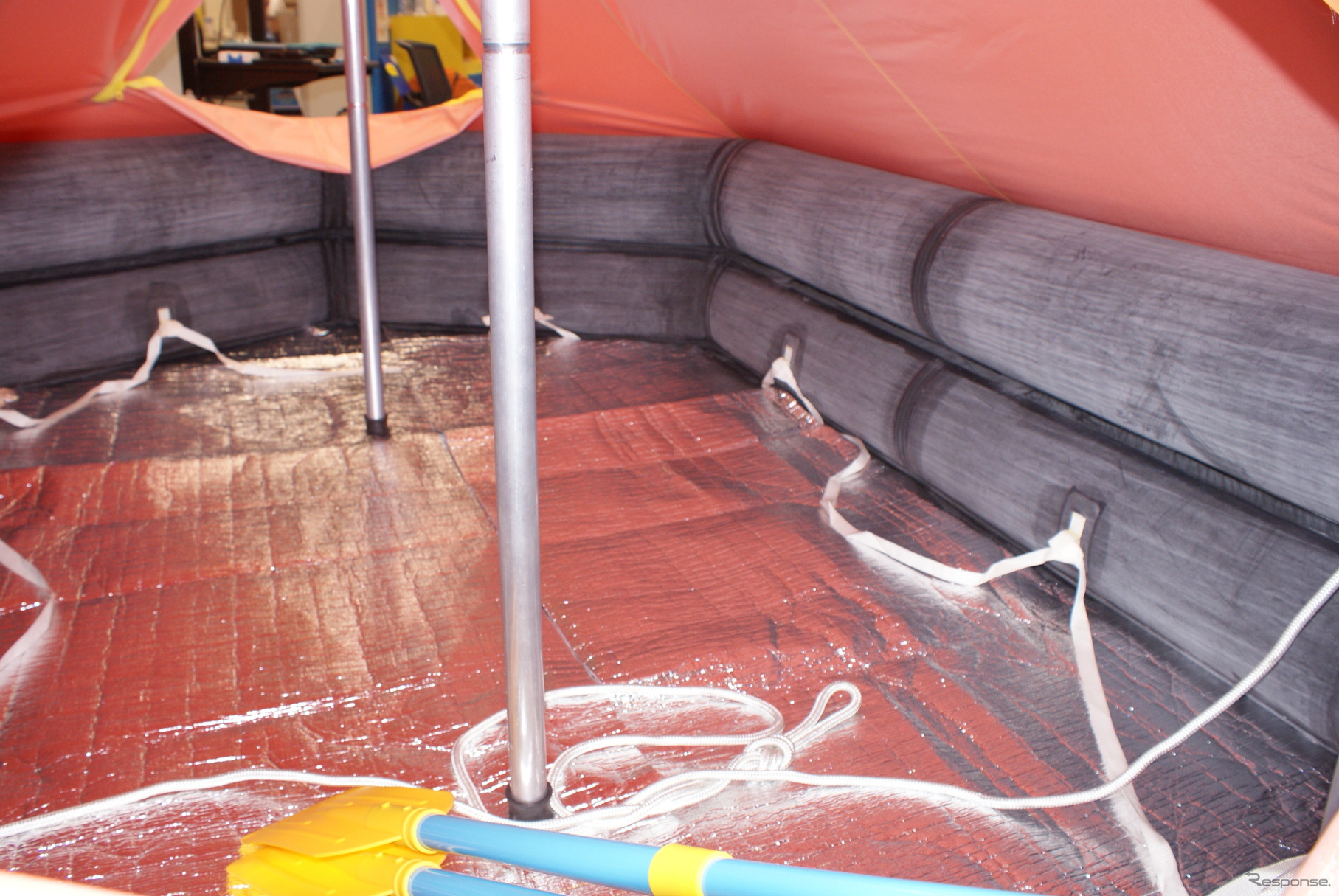 エスケープボート