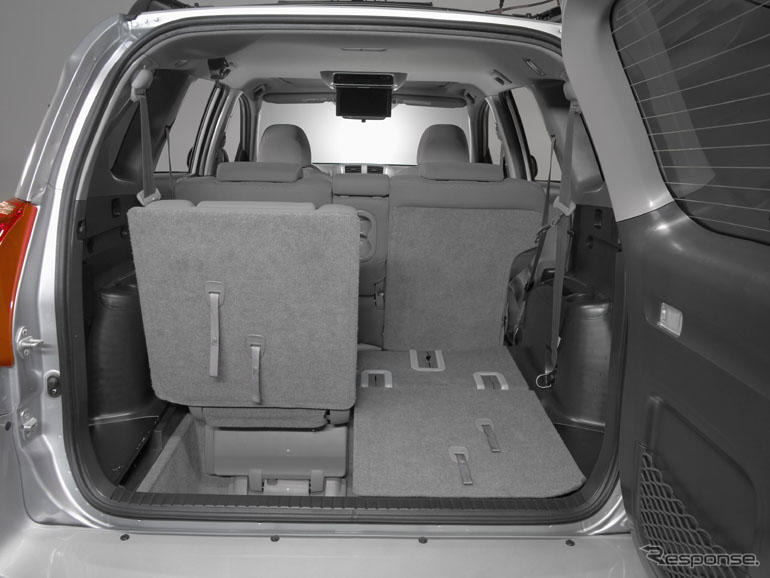 トヨタ RAV4 新型北米バージョンは3列シートも