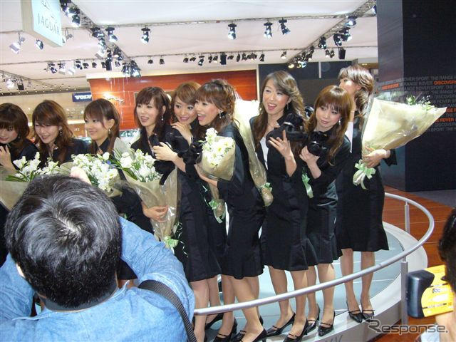 【東京モーターショー05】グランドフィナーレ、元気なダイハツに感動