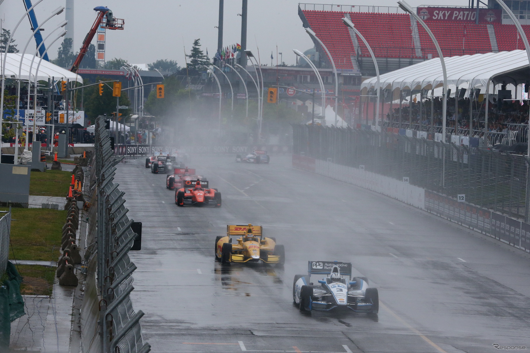 トロント市街地戦は雨に見舞われた。写真：INDYCAR