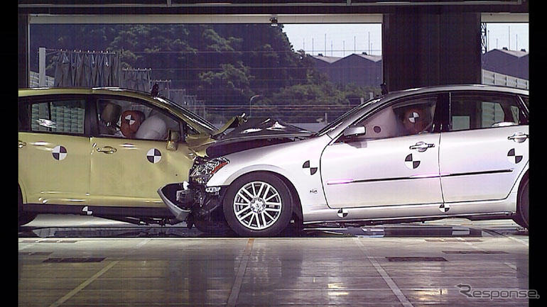 【日産　安全ミーティングリポート】その3 衝突実験を目の前にして実感する安全ボディのスゴさ