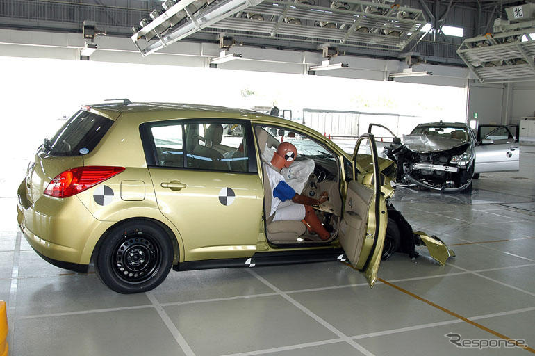 【日産　安全ミーティングリポート】その3 衝突実験を目の前にして実感する安全ボディのスゴさ