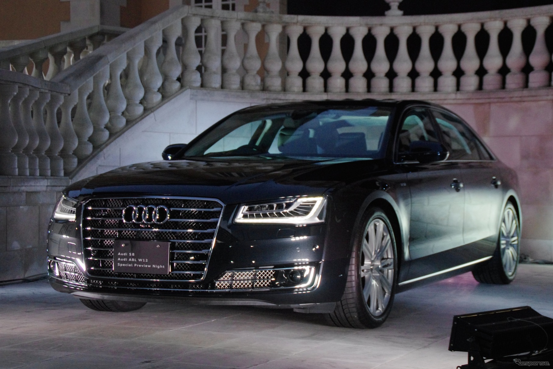アウディ A8L W12