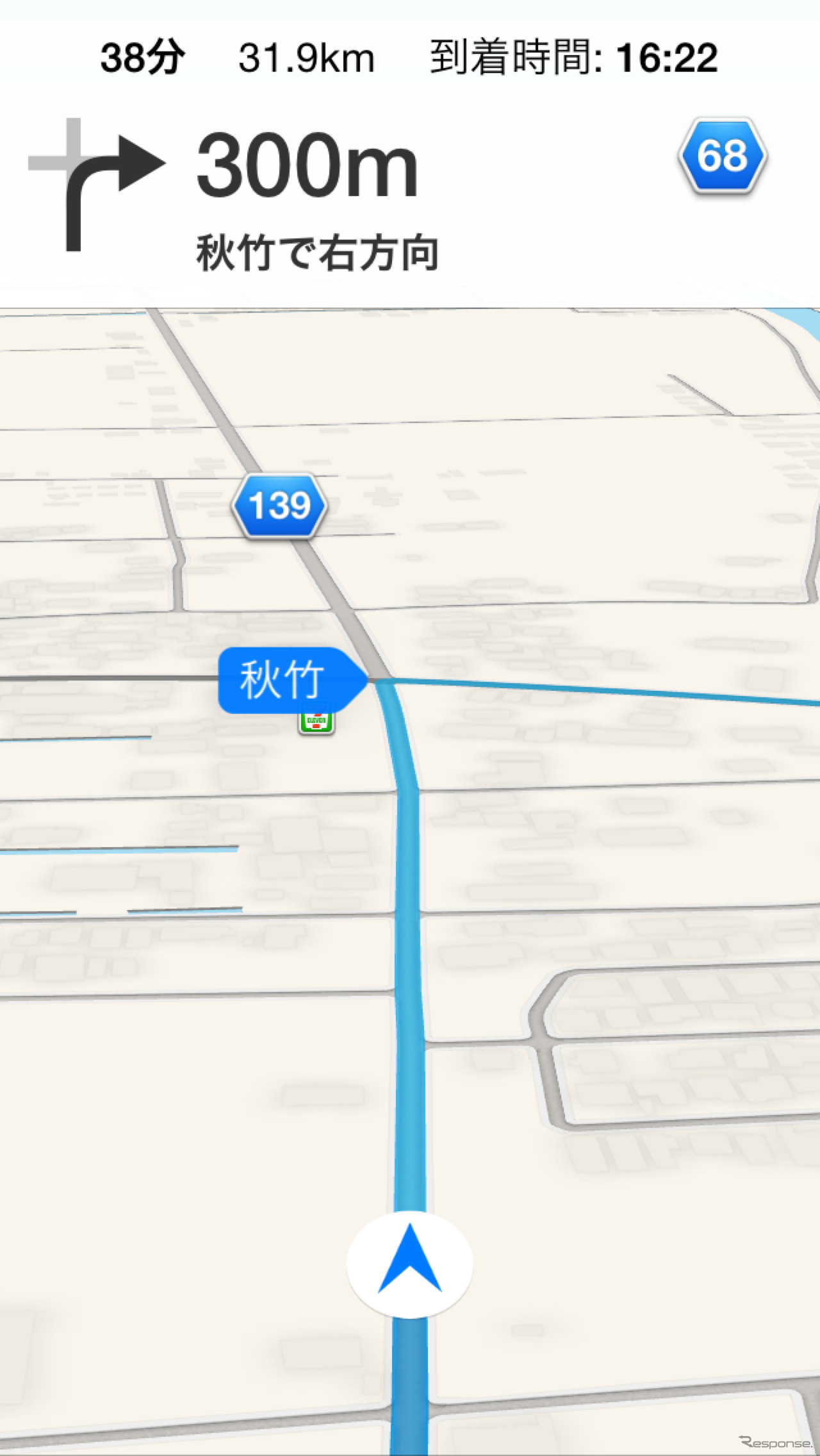 iOS マップで表示が美しいのは都市部だけで、少し郊外に出るとこのように非常にチープな表示になってしまう。iOS マップは3D表示を売り物にしているが、3D表示できるエリアはGoogle Mapsよりずっと狭い。