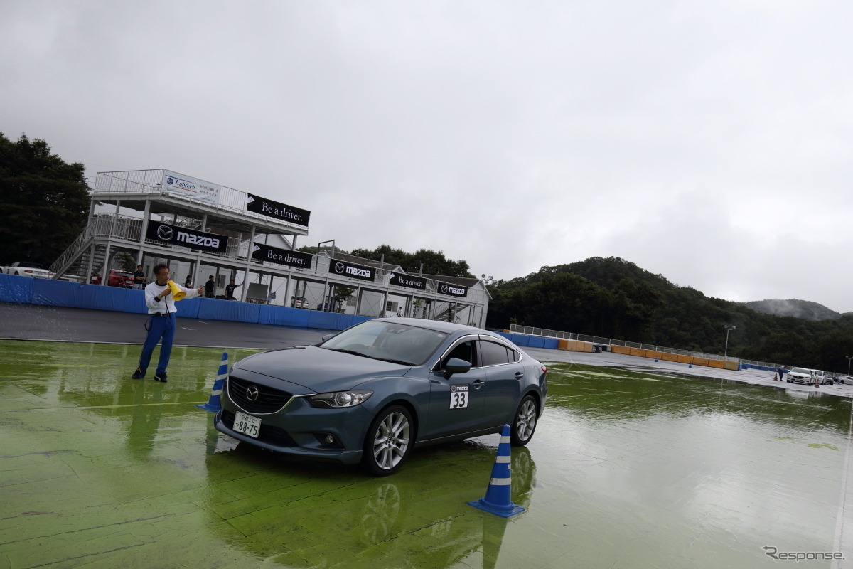 Be a driver. マツダ・ドライビング・アカデミー