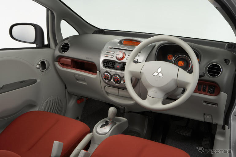 三菱自動車、i のティザー広告を1月1日から