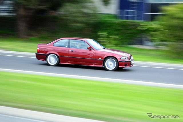 BMW（E36）runs in the freeway of Melbourne　 （image）