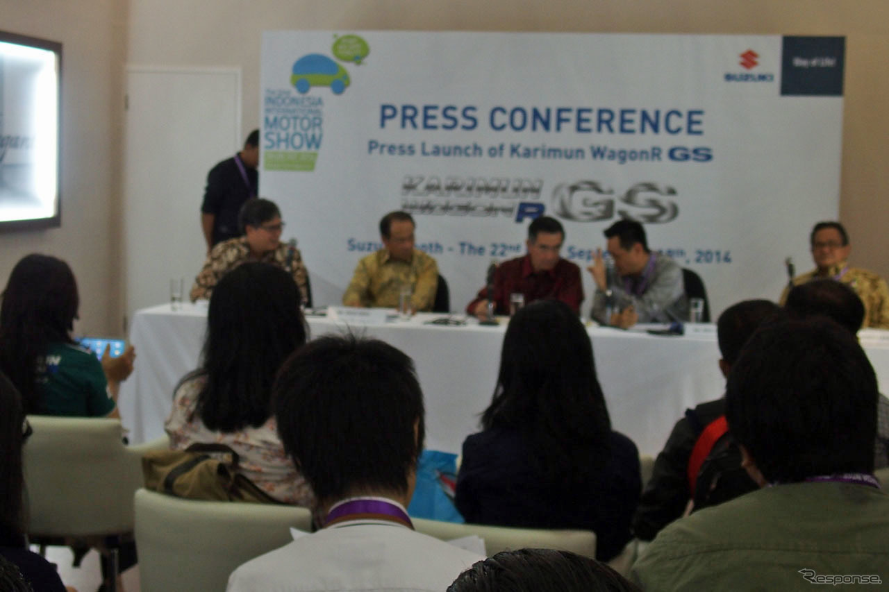 スズキの記者会見