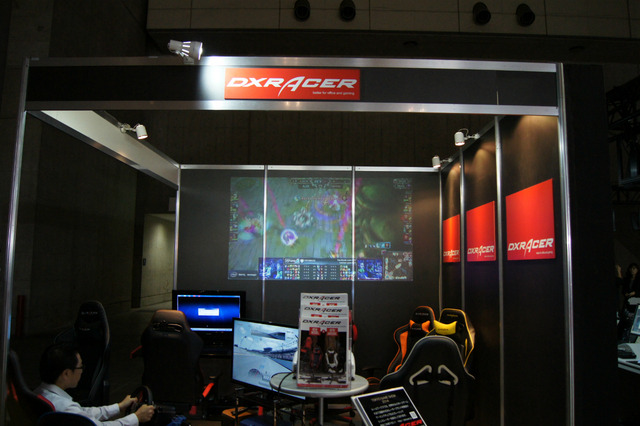【TGS2014】レーシングシートチェアのDXRACER、新製品を展示
