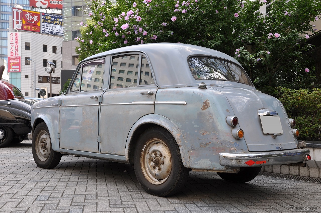 1959年 ダットサン 211