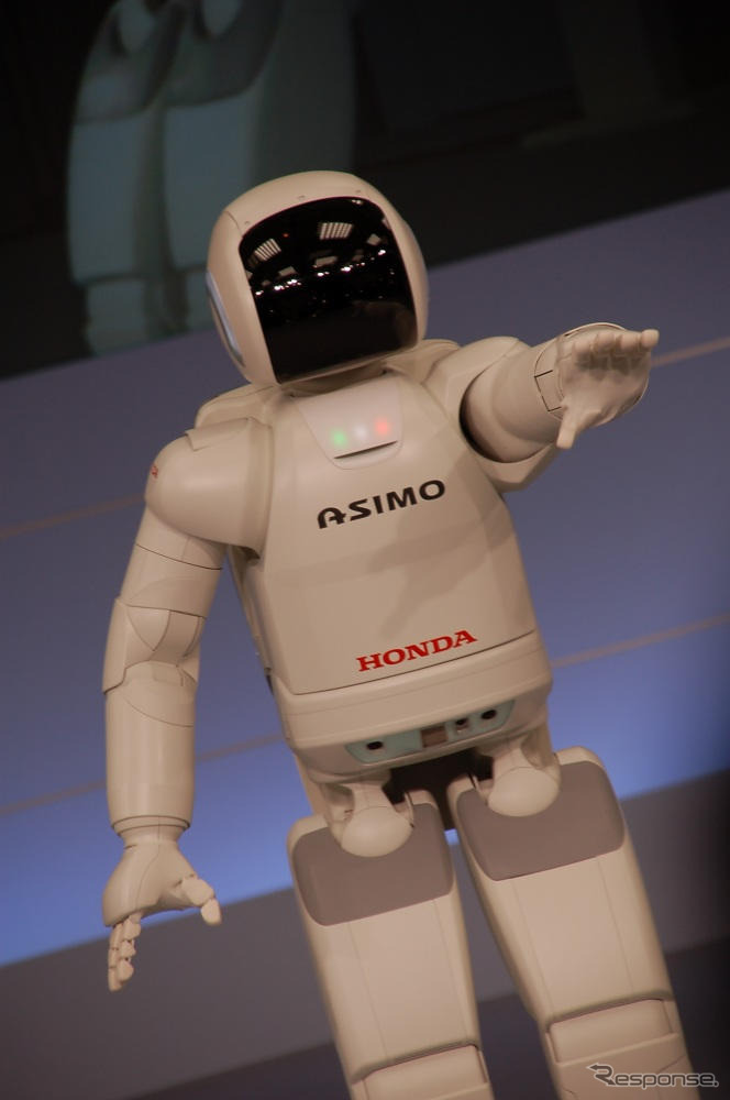 ASIMO の走りに磨き---「わたしの仕事はどうなる」写真蔵