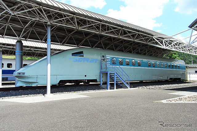 鉄道総合技術研究所・風洞技術センター（滋賀県米原市梅ケ原）にある300X、STAR21、WIN350など。