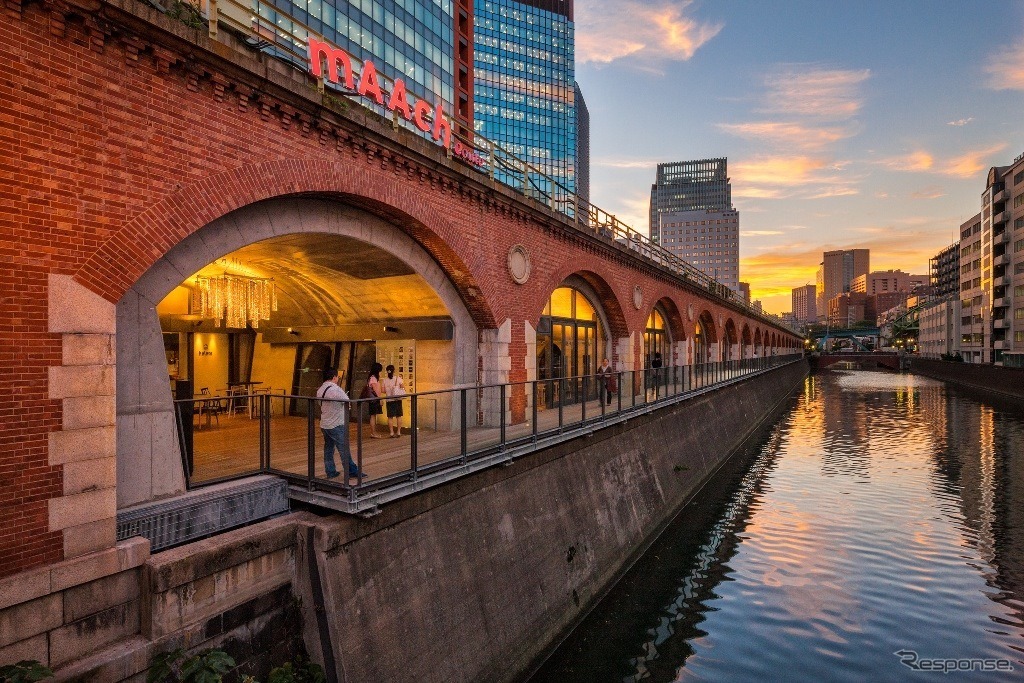 商業施設『マーチエキュート神田万世橋』（JR東日本ステーションリテイリング+東日本鉄道文化財団+ジェイアール東日本建築設計事務所+みかんぐみ）