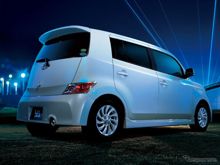 【トヨタ bB 新型発表】2人だけの空間を作り出すまったりモード