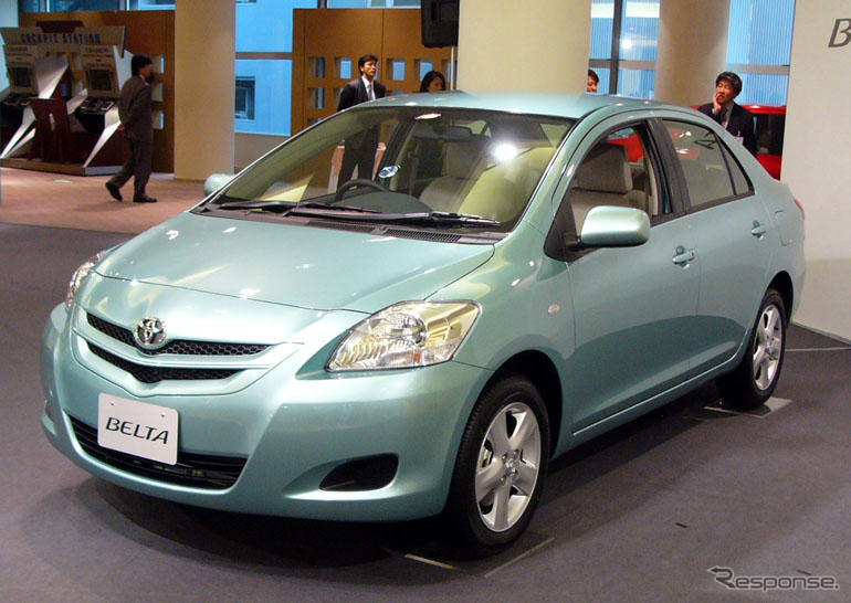 トヨタがベスト10中8車種…12月新車販売