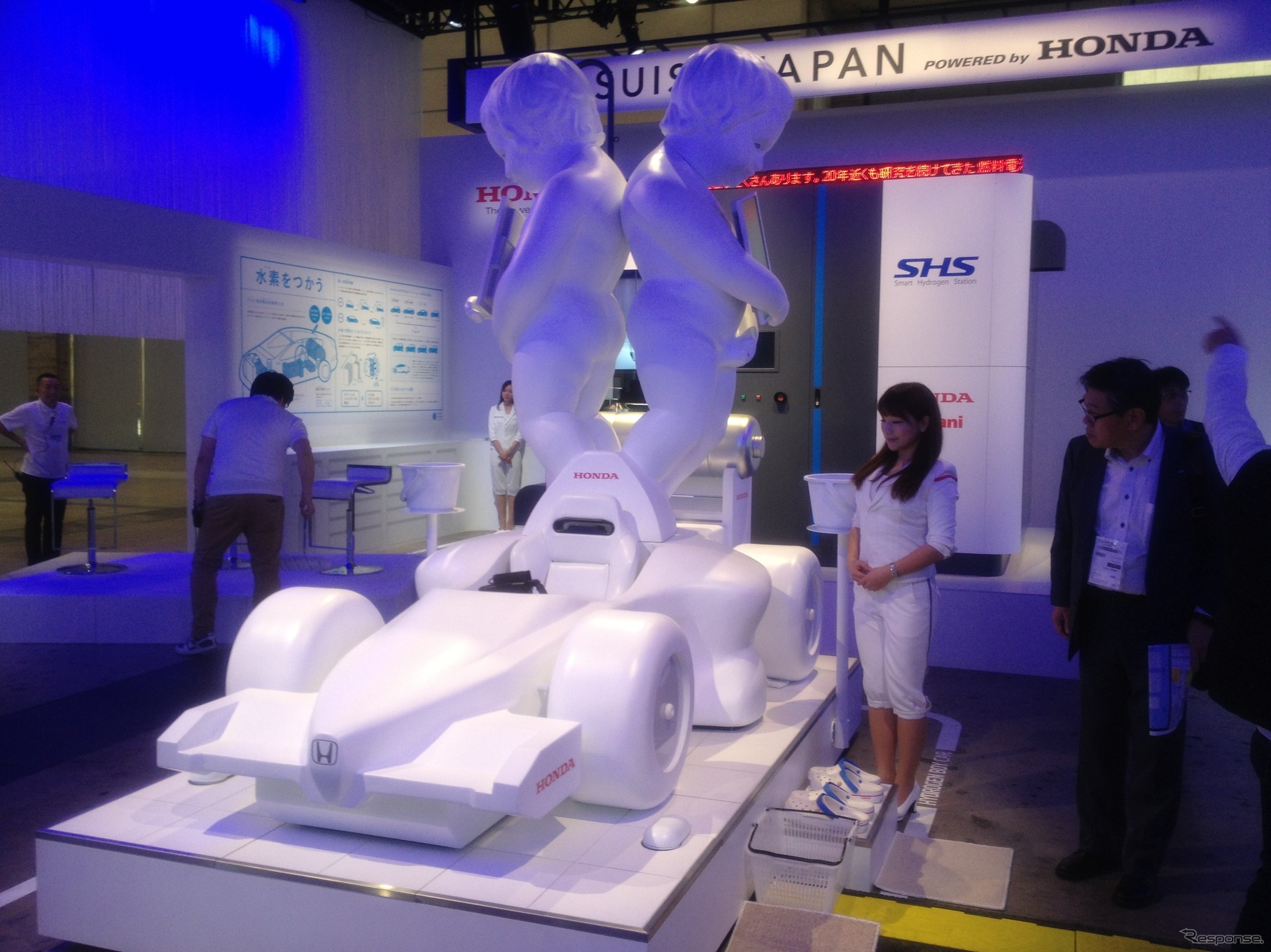 ホンダ　燃料電池車の模型（CEATEC 14）