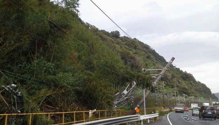 台風18号による土砂流入で不通となった東海道本線由比～興津間。10月20日にも仮復旧する見込みだ。