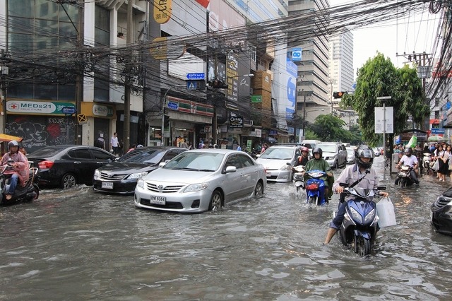 アソーク通りの洪水（２１日）