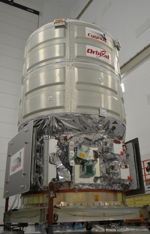 打上げに向けた準備が進められるシグナス補給船運用3号機（出典：Orbital Sciences Corporation）