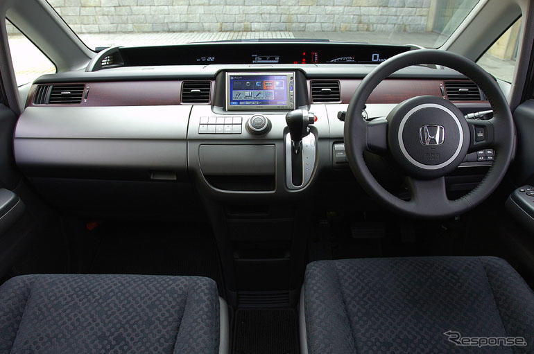 【インプレ'05】下野康史 ホンダ『ステップワゴン』 非クルマ的なアプローチが面白い