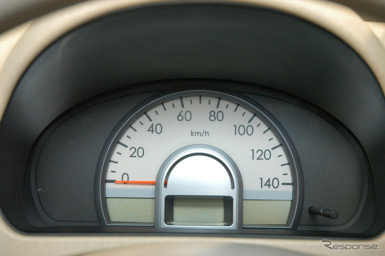 【スズキ MRワゴン 新型発表】お洒落で機能的なインパネ